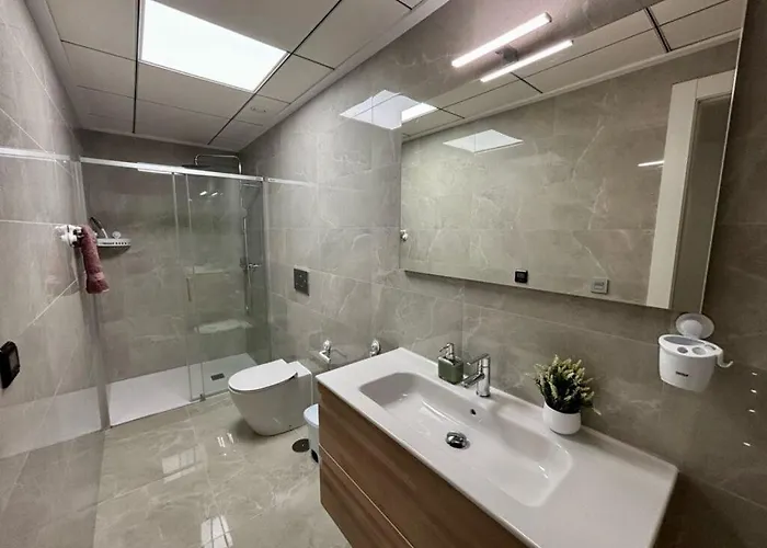 Apartment Near Playa De Cura With A Rooftop Swimming Pool